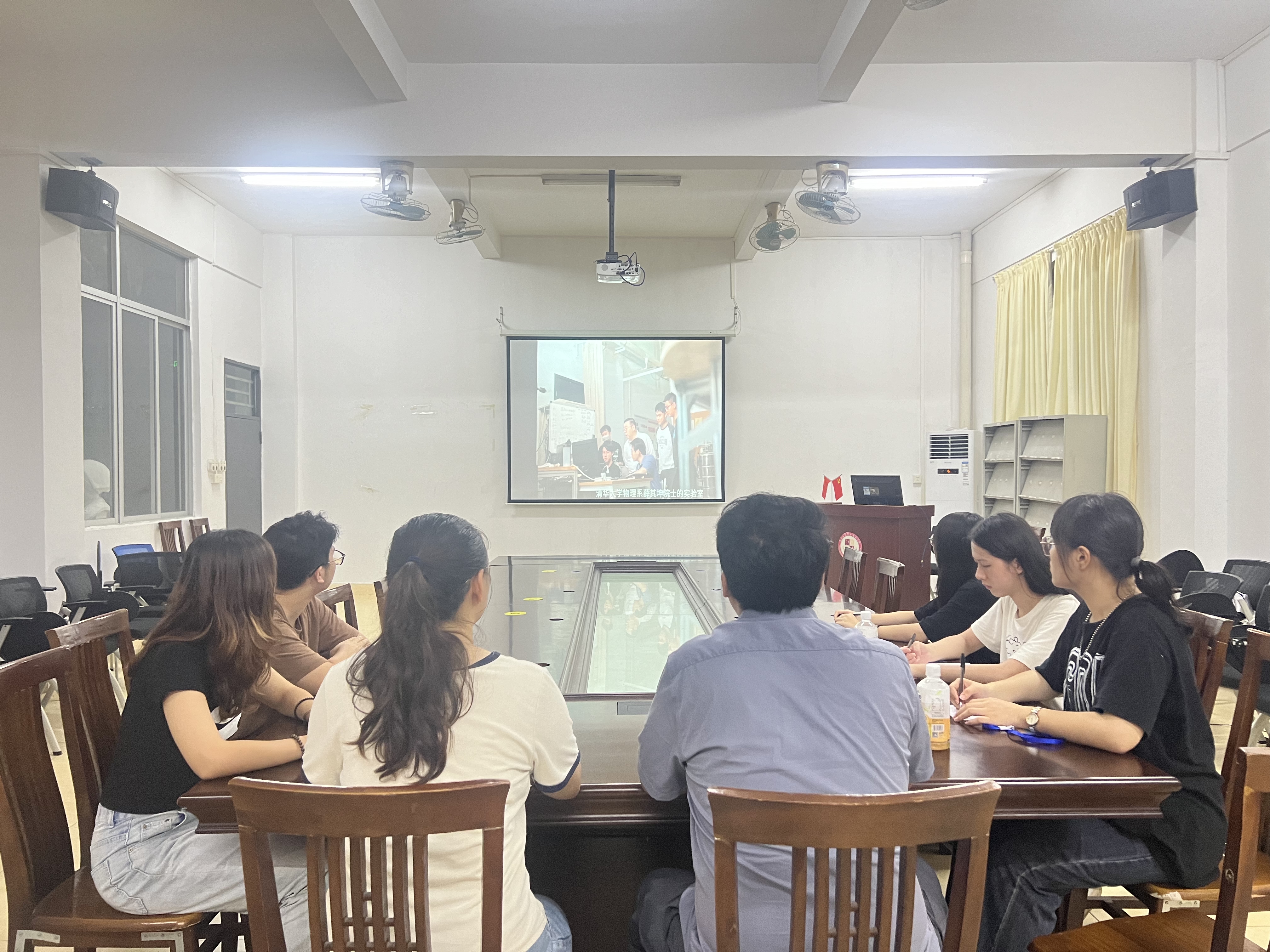 党员微课.jpg 党员微课.jpg