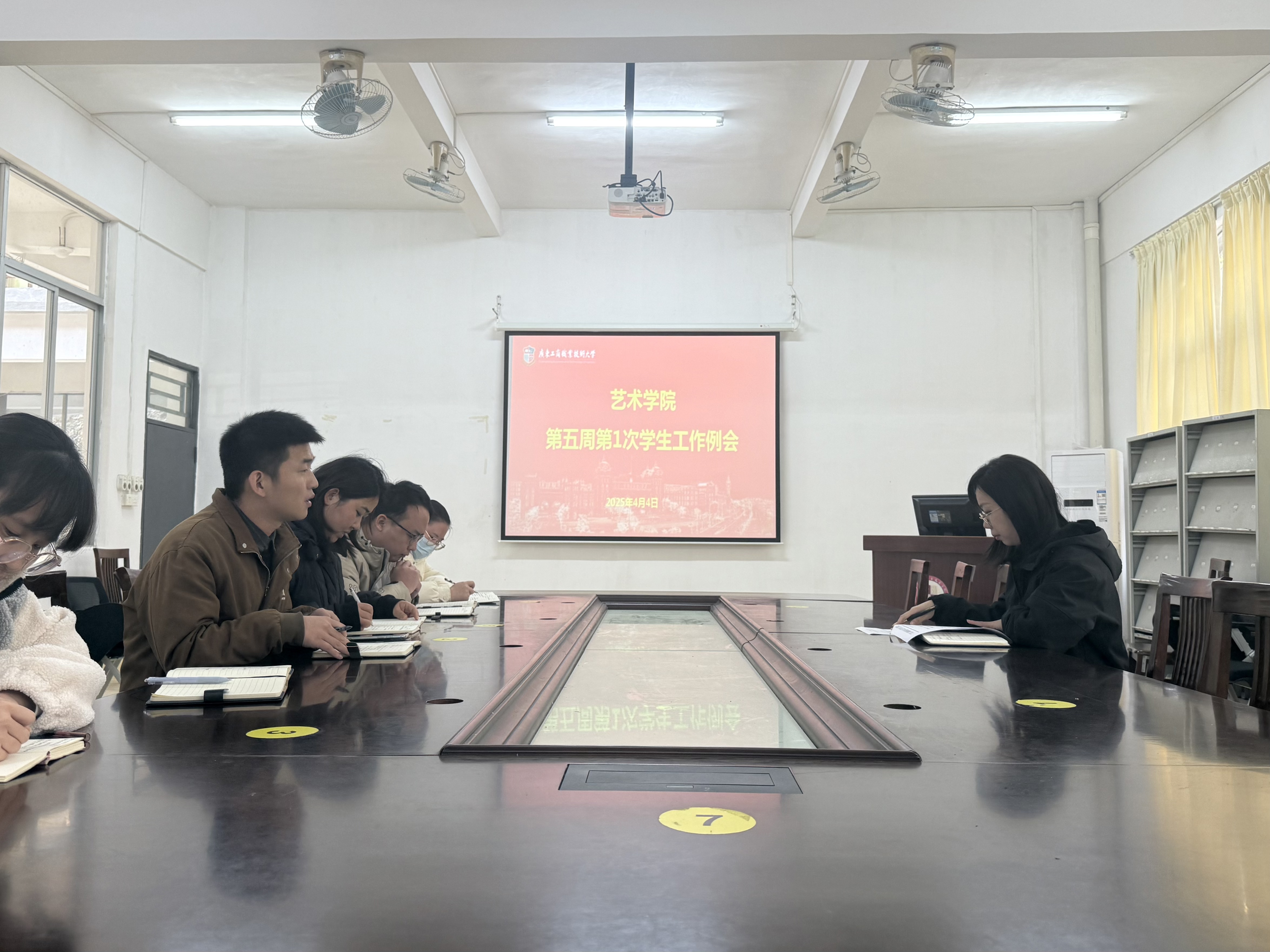 15b9437e05b39059d950c3dd8c2be81.jpg 15b9437e05b39059d950c3dd8c2be81.jpg